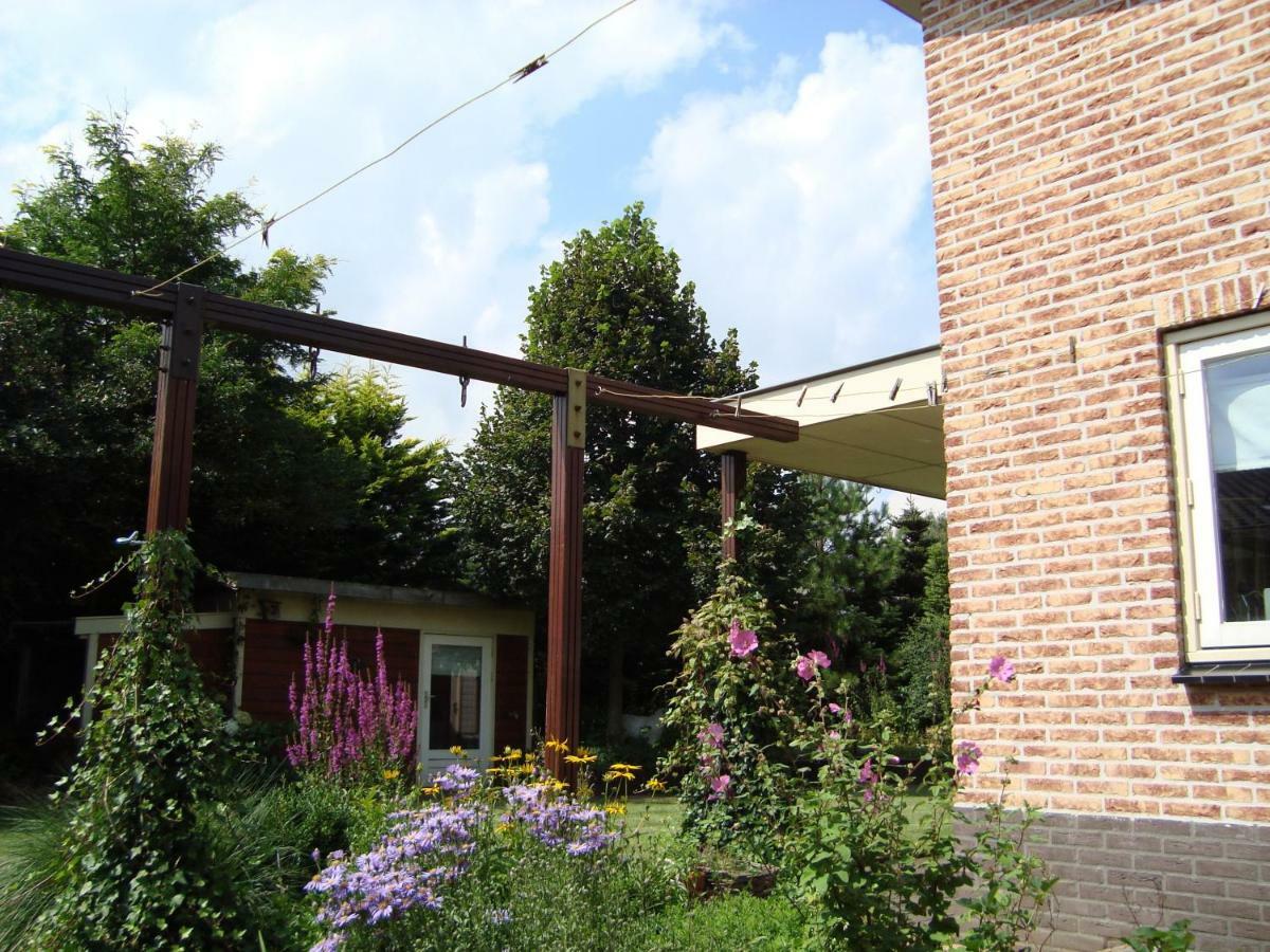 Vakantiehuis Petrarca Putten Bagian luar foto