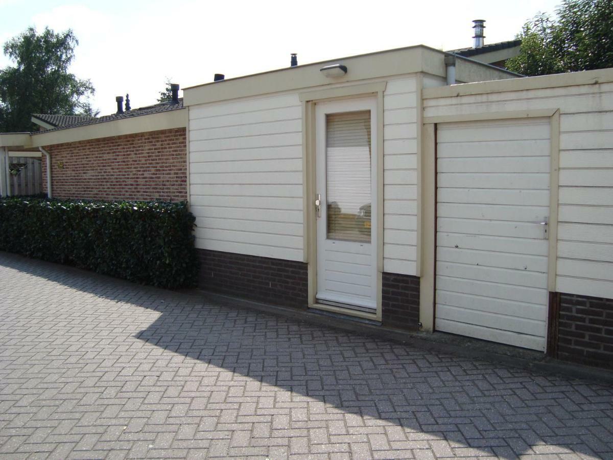 Vakantiehuis Petrarca Putten Bagian luar foto